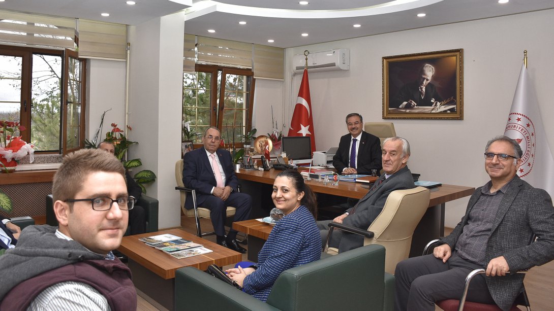 Edirne Lisesi Eğitim Vakfı Başkanı Atıl Erman ve Edirne Lisesi Yöneticileri 24 Kasım Öğretmenler Günü Kapsamında Müdürlüğümüzü Ziyaret Etti.