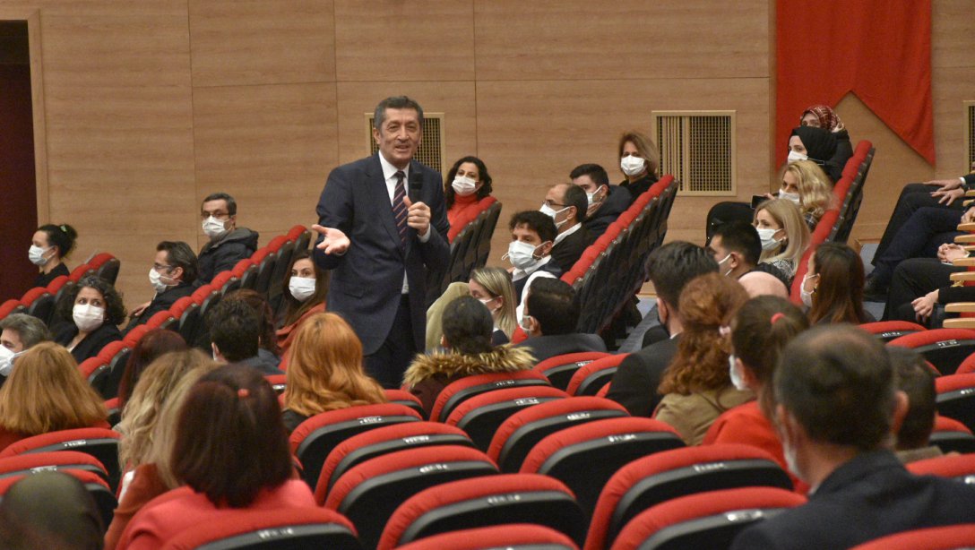 Milli Eğitim Bakanımız Sayın Ziya Selçuk, Edirne'de Görevli Öğretmenlerimiz İle Buluştu.