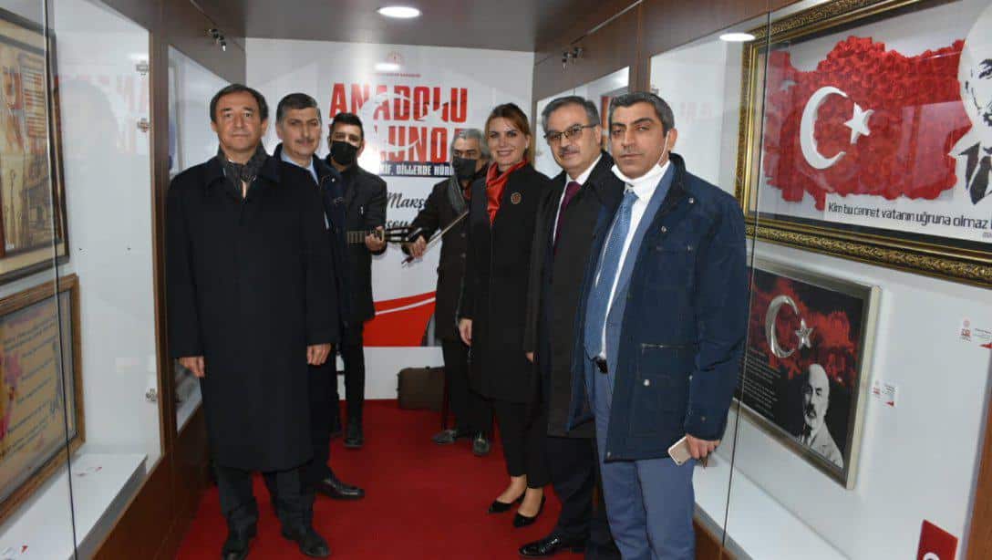 Yüreklerde Akif Dillerde Hürriyet Temalı İstiklal Marşı ve Mehmet Akif Ersoy Sergi Tırı Edirne'de!
