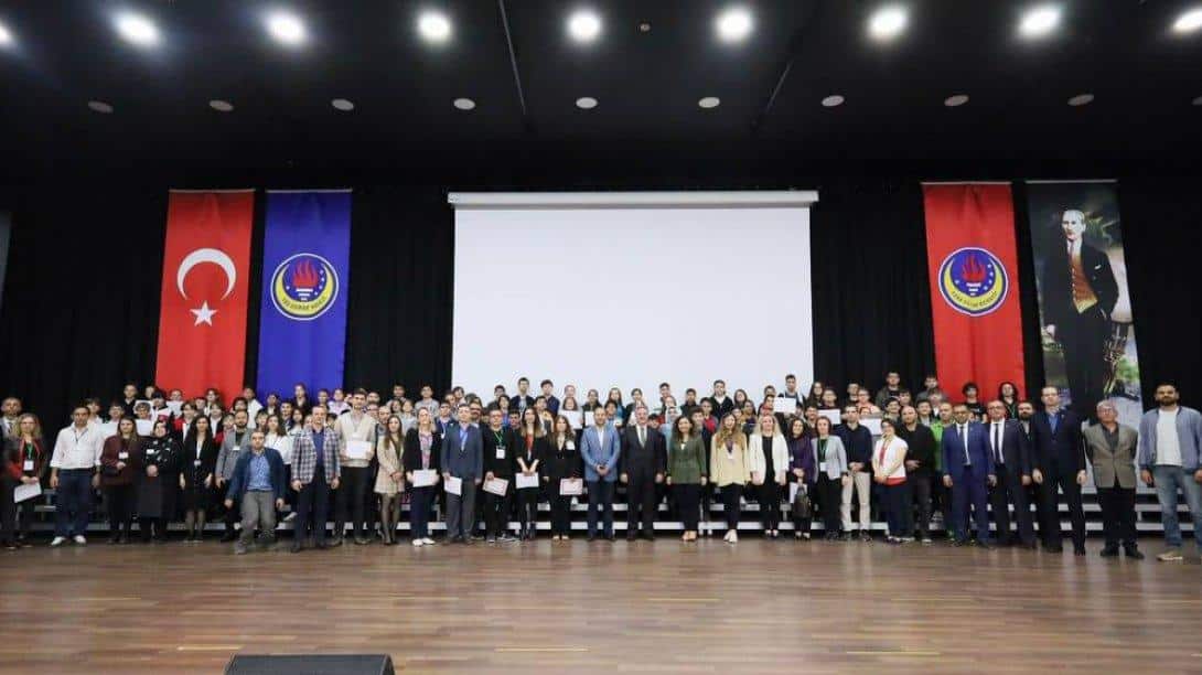 Ortaokul Öğrencileri Arası Cumhuriyet'in 100. Yılında 3D Okul Logosu Tasarım Yarışması Düzenlendi.