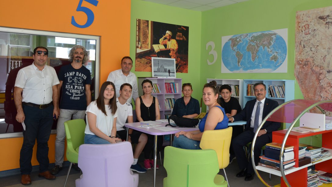 İl Millî Eğitim Müdürümüz Sayın Dr. Önder Arpacı; Ortaöğretim Tercih Danışmanlık Komisyonlarını ziyaret etti.