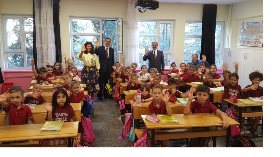 İl Millî Eğitim Müdürümüz Sayın Dr. Önder Arpacı, Trakya Birlik İlkokulu 1.Sınıf Öğrencilerini Ziyaret etti.