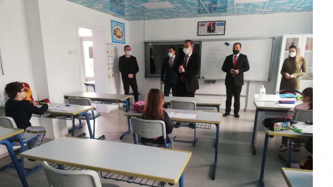İl Millî Eğitim Müdürümüz Sayın Dr. Önder Arpacı, Sınır İlçelerimizden Meriç İlçemizde Bulunan Okullarımızı Ziyaret Etti.