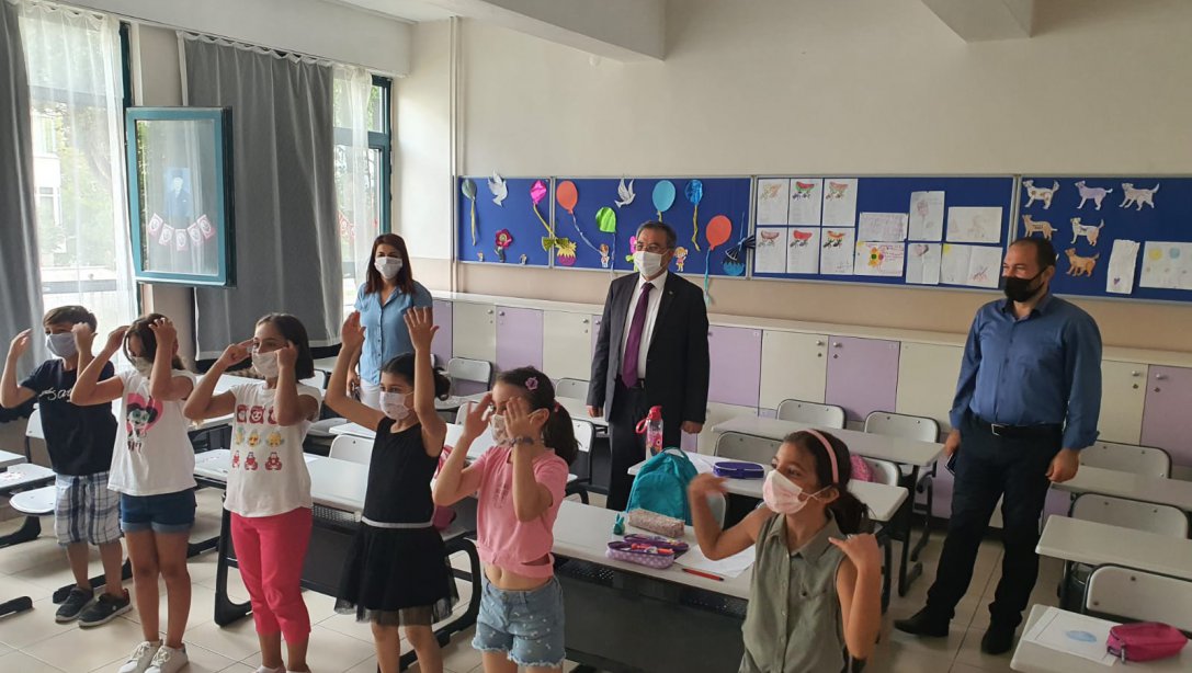 İl Millî Eğitim Müdürümüz Sayın Dr. Önder Arpacı #TelafideBendeVarım Programı Kapsamında Plevne İlkokulunu  Ziyaret Etti.