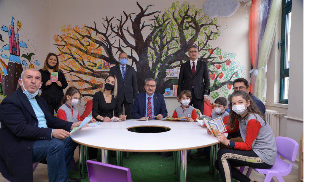 Edirne Plevne İlkokulu Kütüphanesi Yenilenmiş Yüzüyle Öğretmen ve Öğrencilerimizin Kullanımına Açıldı.