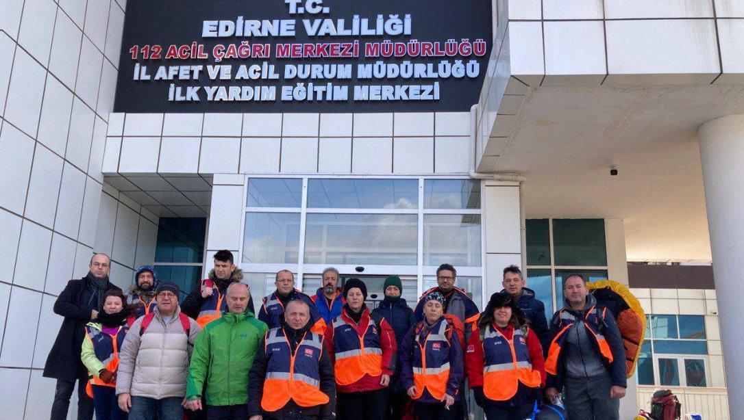 Edirne MEB-AKUB Arama ve Kurtarma Birliği son hazırlıklarını tamamlayarak Hatay ili deprem bölgesine gitmek üzere yola çıktı.