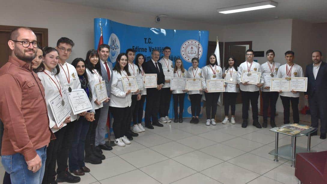 20. Uluslararası İstanbul Mutfak Günleri Festivali Şampiyonu Öğrencilerimizden Müdürlüğümüze Ziyaret