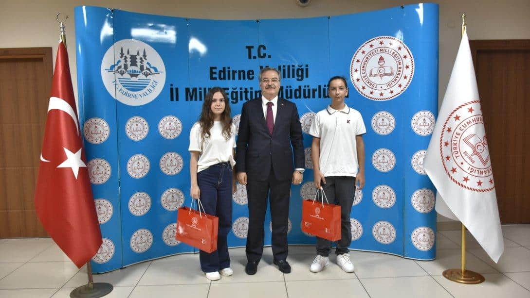İl Millî Eğitim Müdürümüz Sayın Dr. Önder Arpacı, 2024 LGS Şampiyonlarını Makamında Ağırladı.