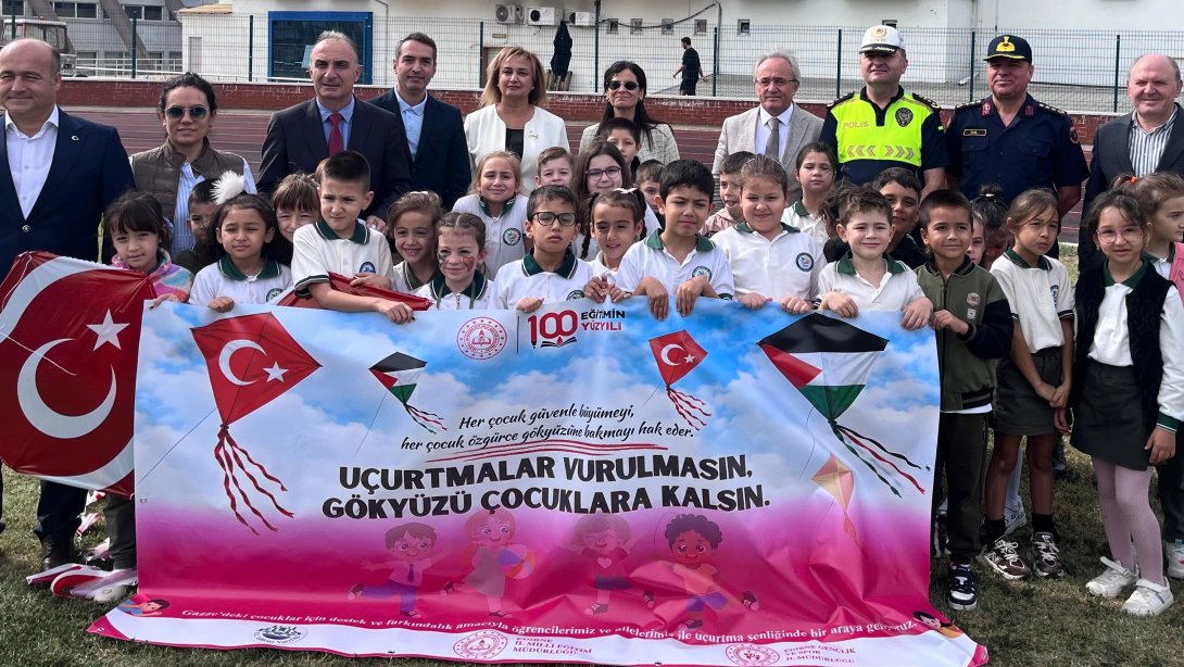 Uçurtmalar Vurulmasın, Gökyüzü Çocuklara Kalsın