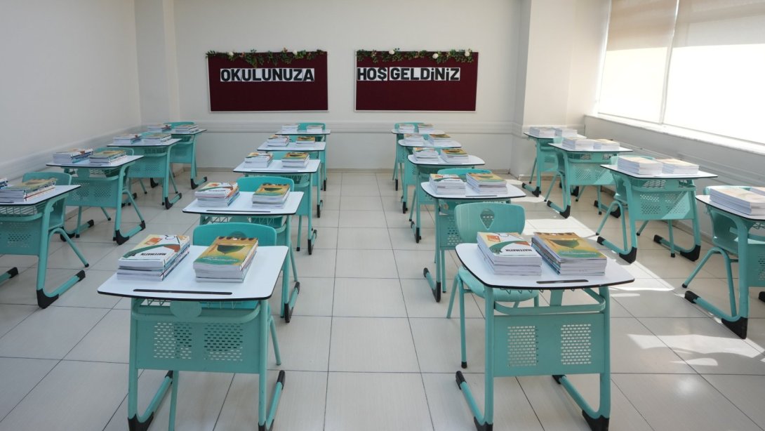ÜCRETSİZ DERS KİTAPLARI, SIRALARDAKİ YERİNİ ALMAYA BAŞLADI