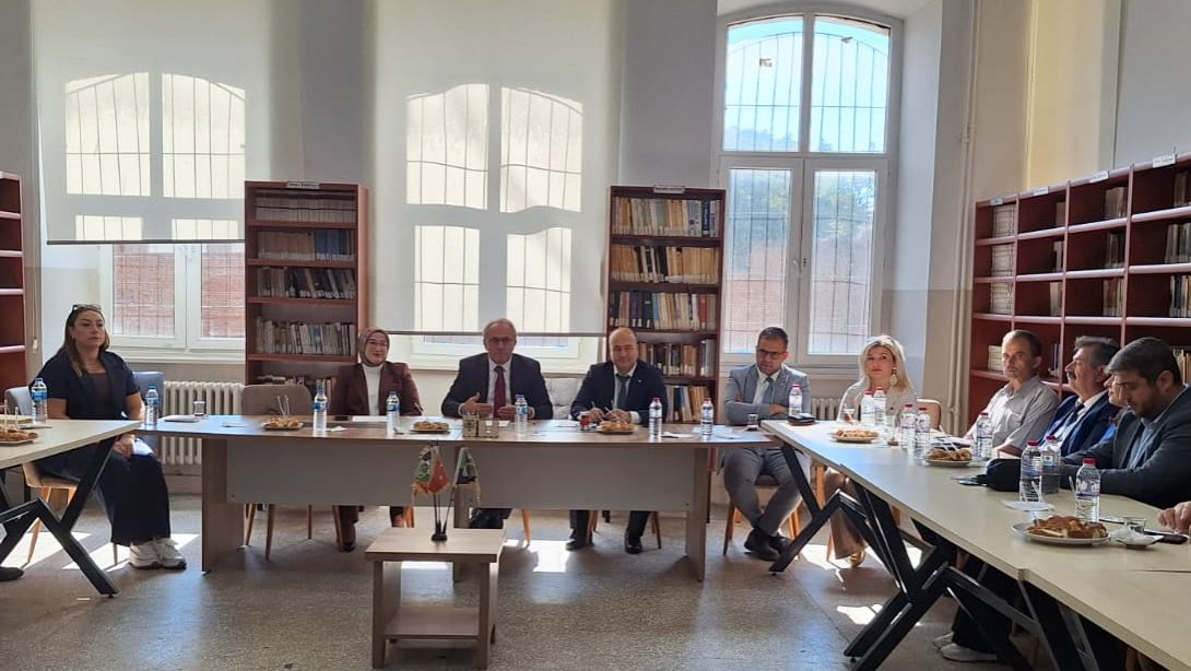 İl Millî Eğitim Komisyonu Toplantısı; İl Millî Eğitim Müdürümüz Sayın Dr. Ahmet Alireisoğlu Başkanlığında Gerçekleştirildi